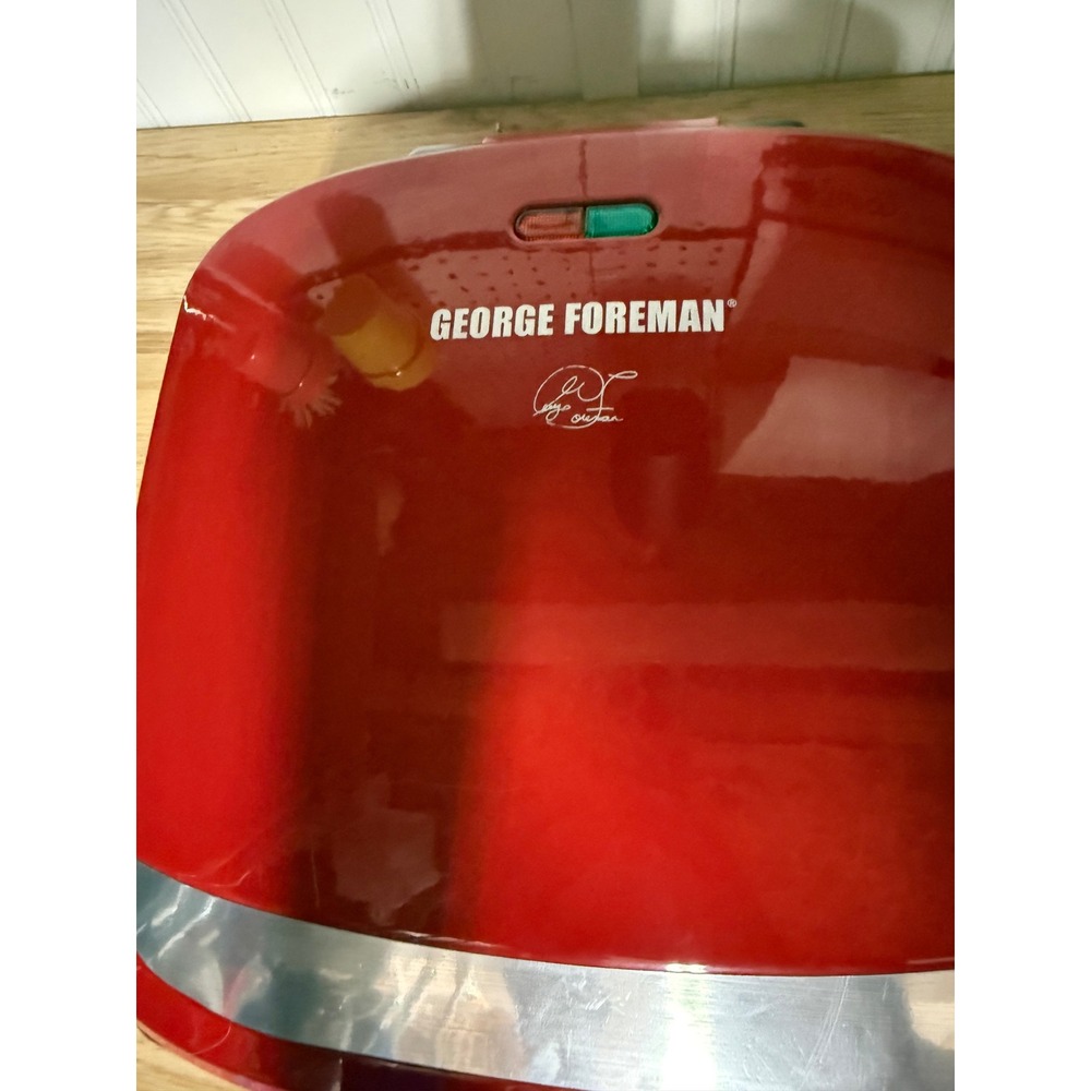 George Foreman GRP360 Electric Grill 4-Serving Red Excellent Removable Plates - Picture 2 of 13